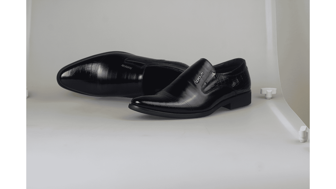 Giày lười sdrolun nhập khẩu đen ánh quang 2018; Mã số GL30095170D17